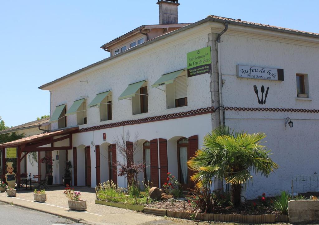 Hotel Au Feu De Bois Amou Exterior foto