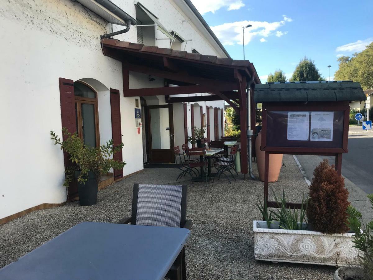 Hotel Au Feu De Bois Amou Exterior foto